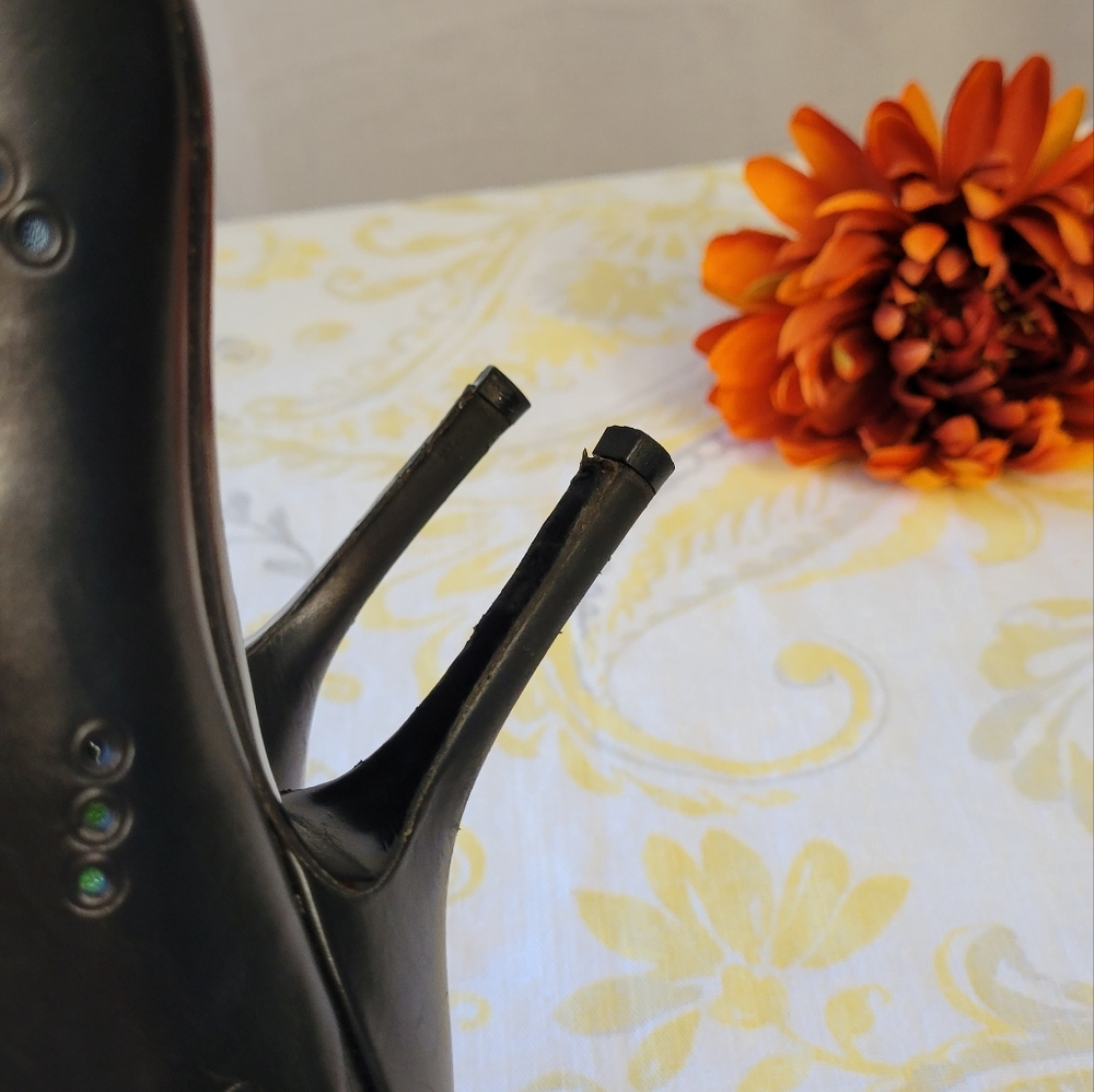 Authentic Louis Vuitton Heel Shoes - Picture 10 of 16